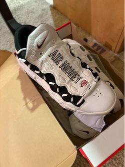 Nike shoes (size 10US)