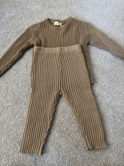 RIB PULLOVER AND PANTS