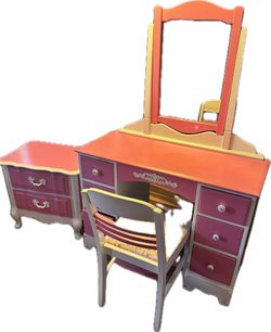 Girls Make Up Desk And Nightstand