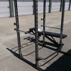 CAGE BENCH LIKE NEW 