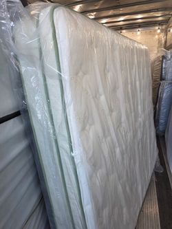 Cal King Mattress Hybrido  Available for pick up today