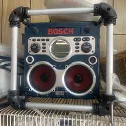 Bosch Radio With Plug Ins
