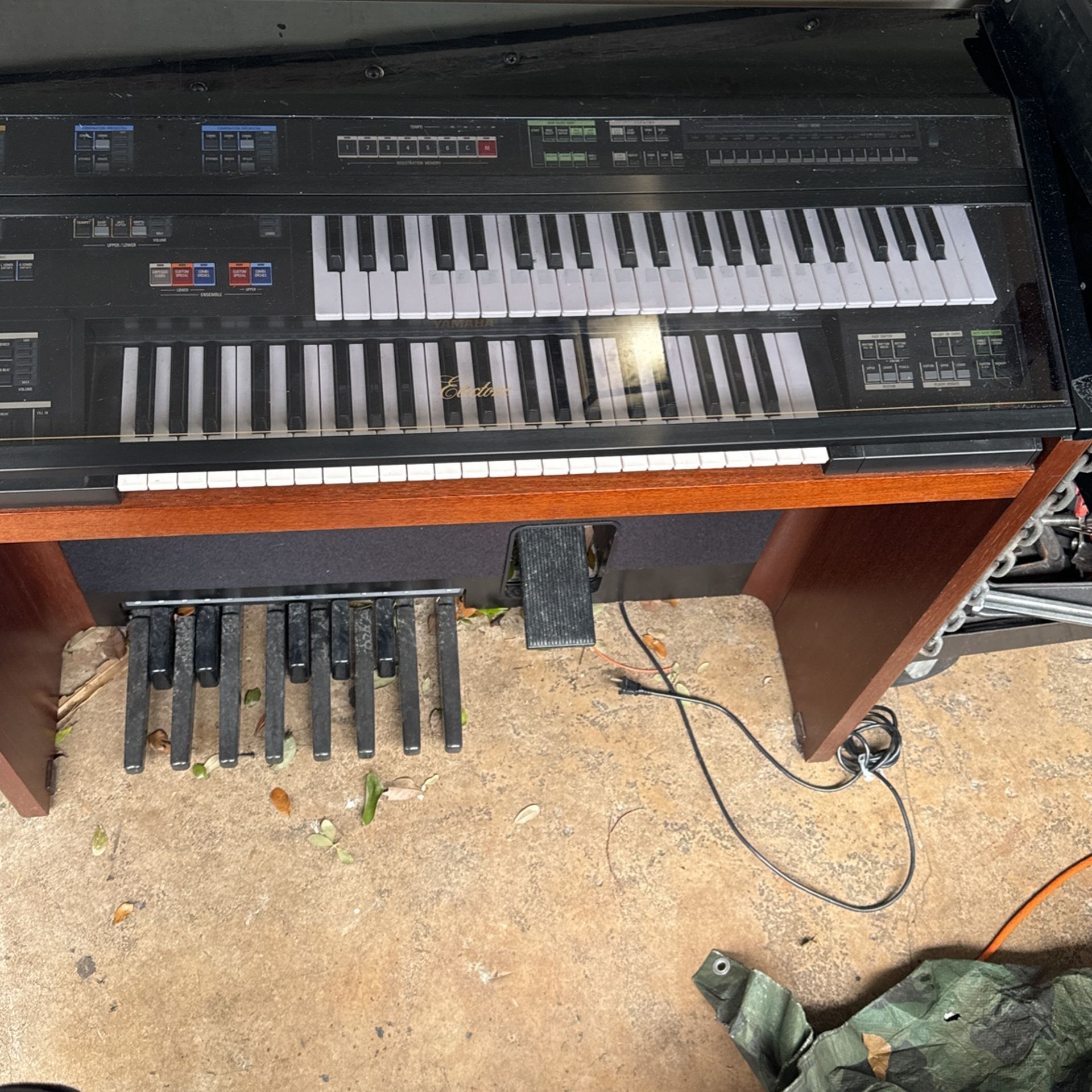 Yamaha piano