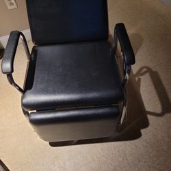 Salon Equipment 
