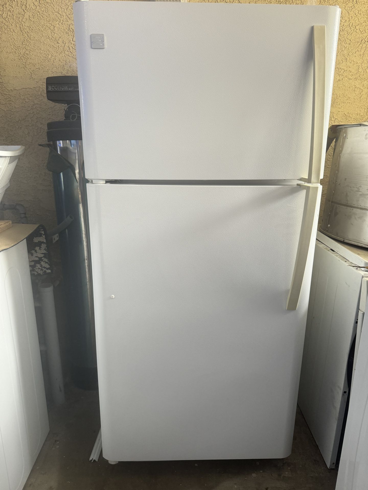 Kenmore Top Freezer Refrigerator 