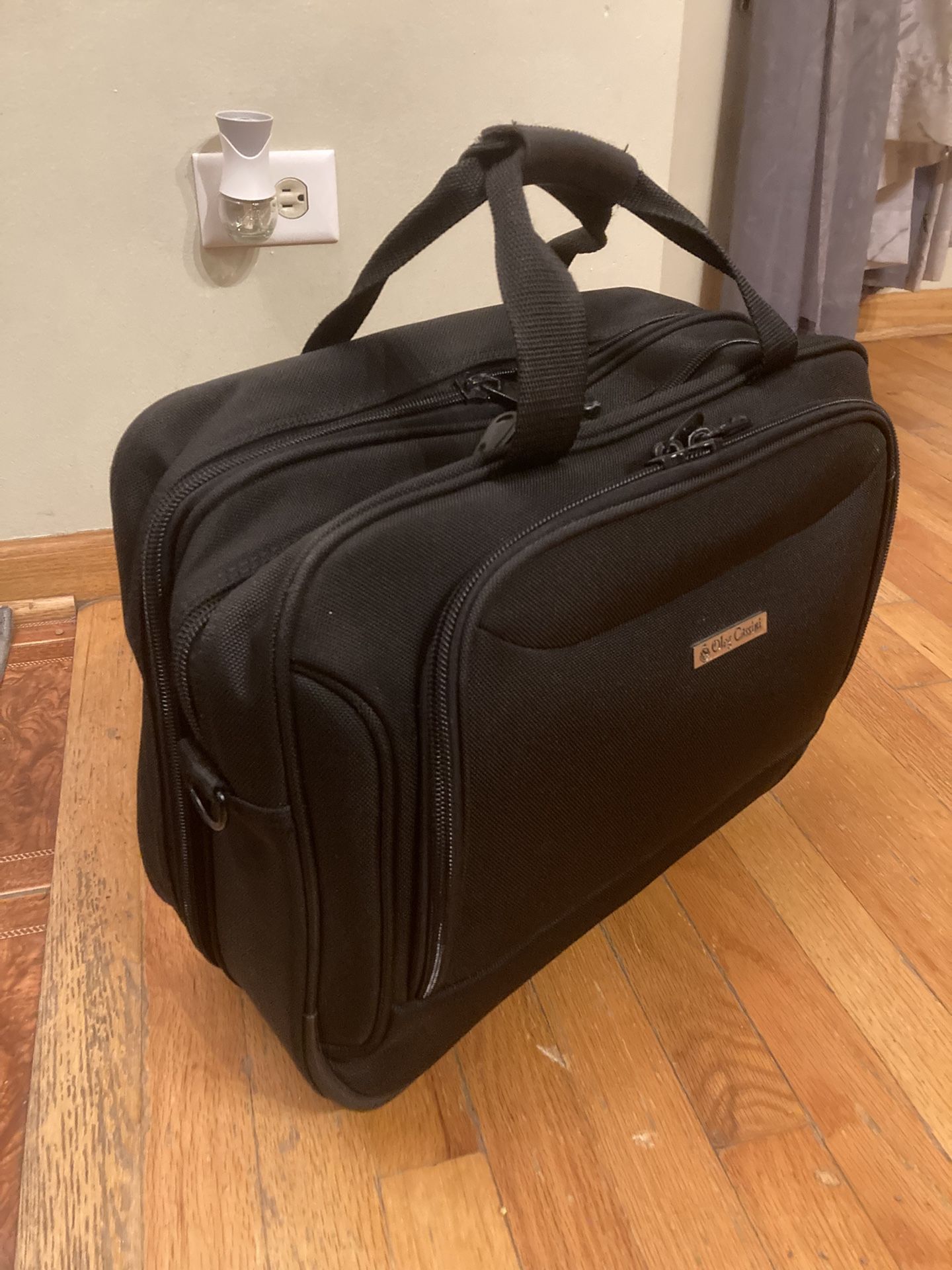 Oleg Cassini Rolling Under The Seat Carry On