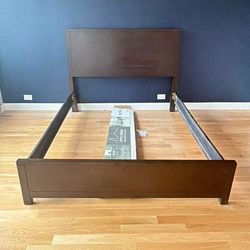 Mechanical queen bed
