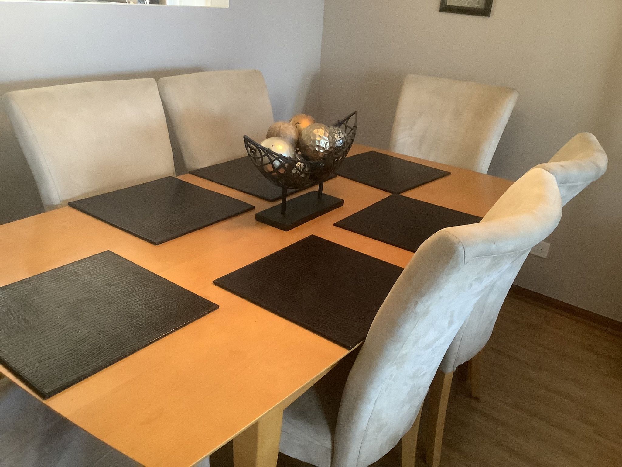 The room Place ( Harlem Furniture) dining Table With 6 Chairs for Sale