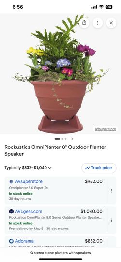 Planters with speakers