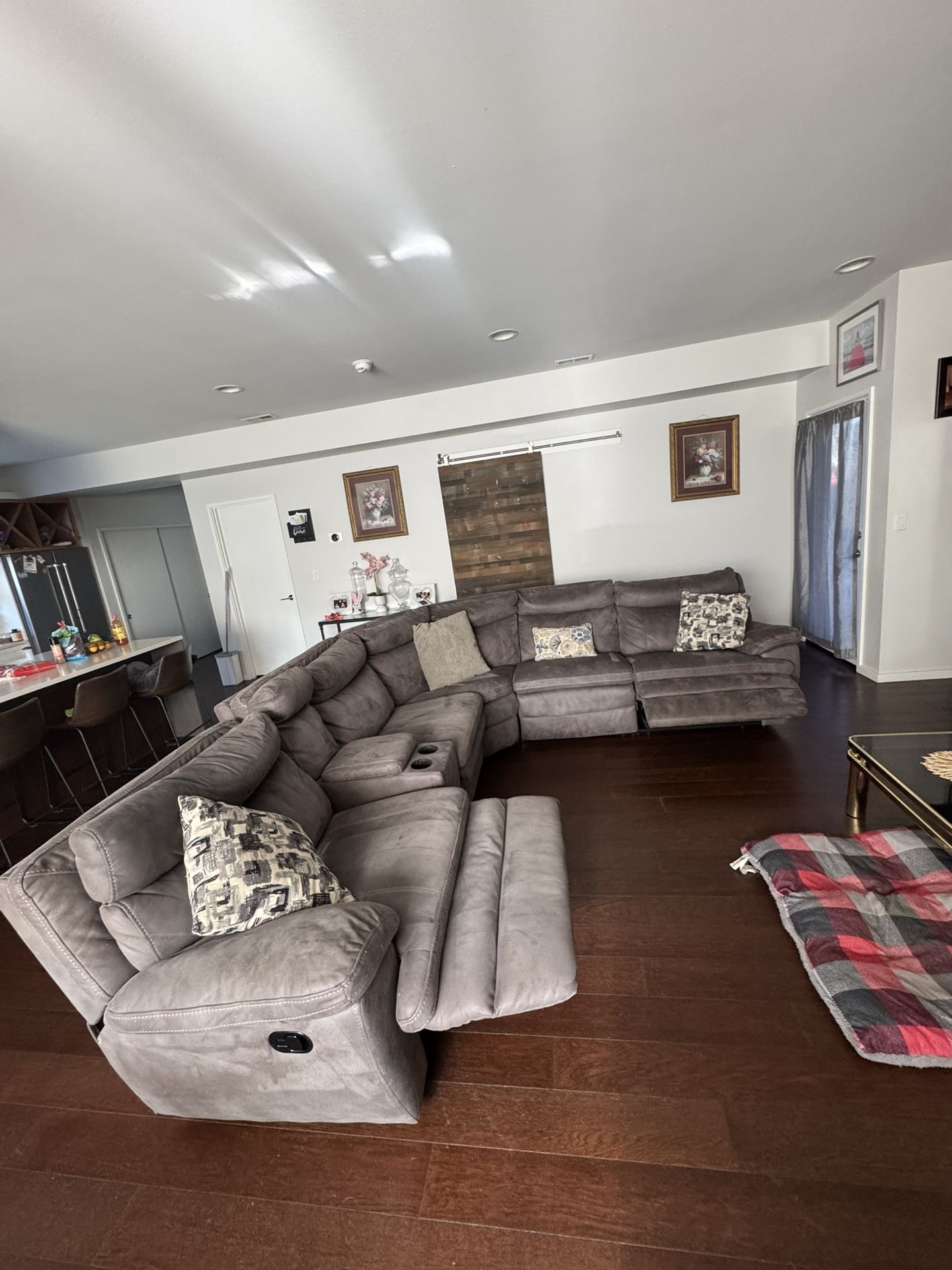 Sectional Recliner Couch