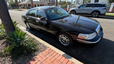 2010 Lincoln Town Car