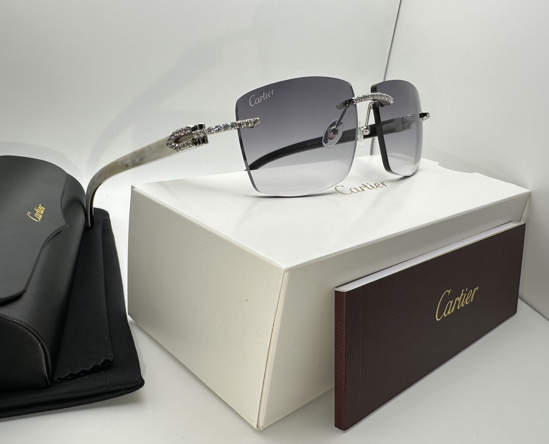Cartier Big C Decor Diamonds White Buffalo Horn Platinum/Grey Buffs Glasses