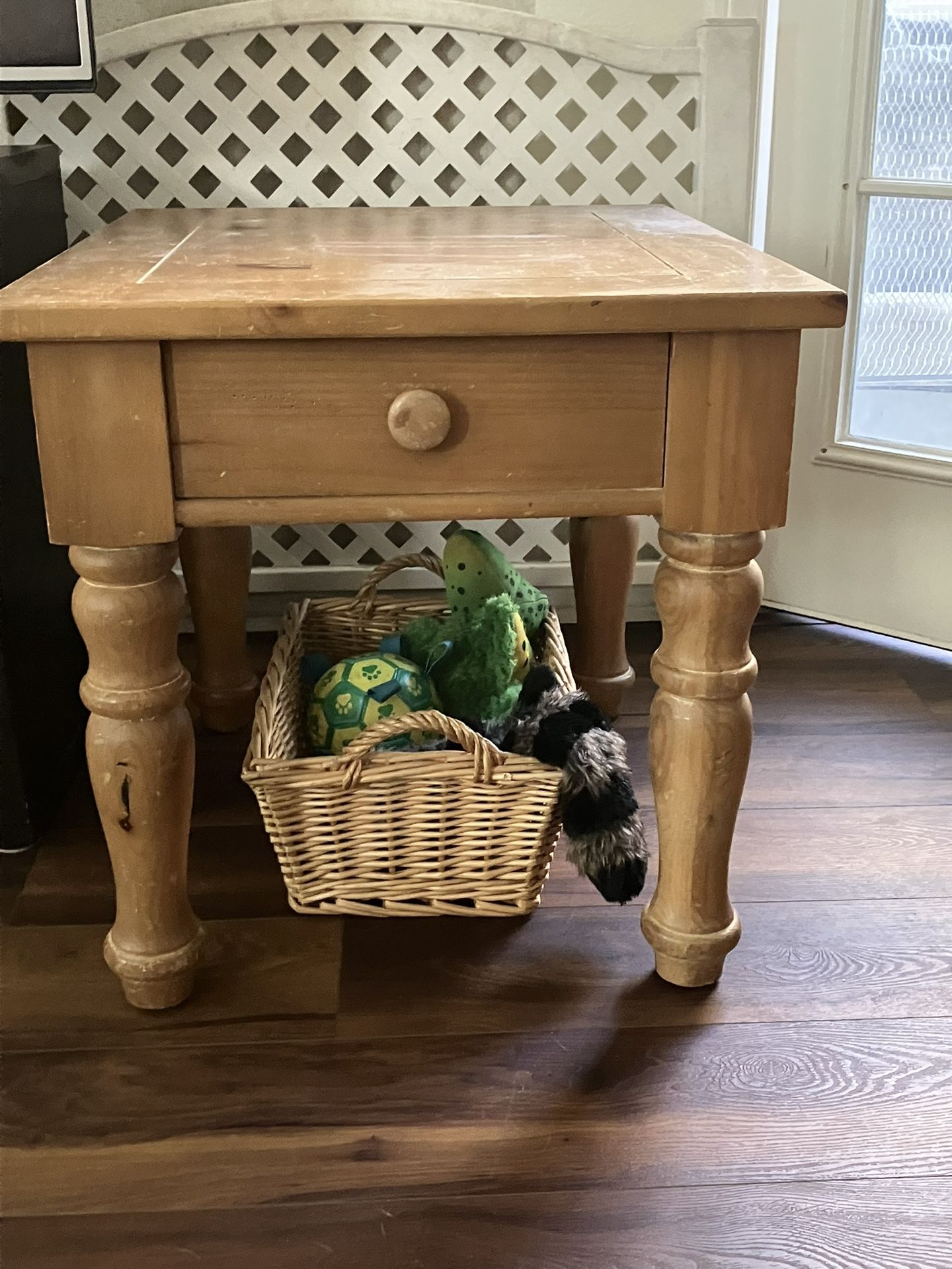 Free Table