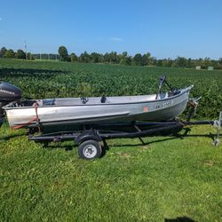 12ft Fishing Boat W/ 15hp Engine