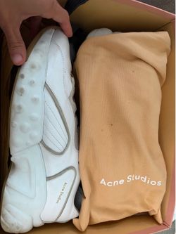 Shoes size 13