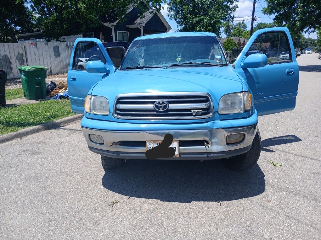 Tundra 2x4 V8 2001 165mil