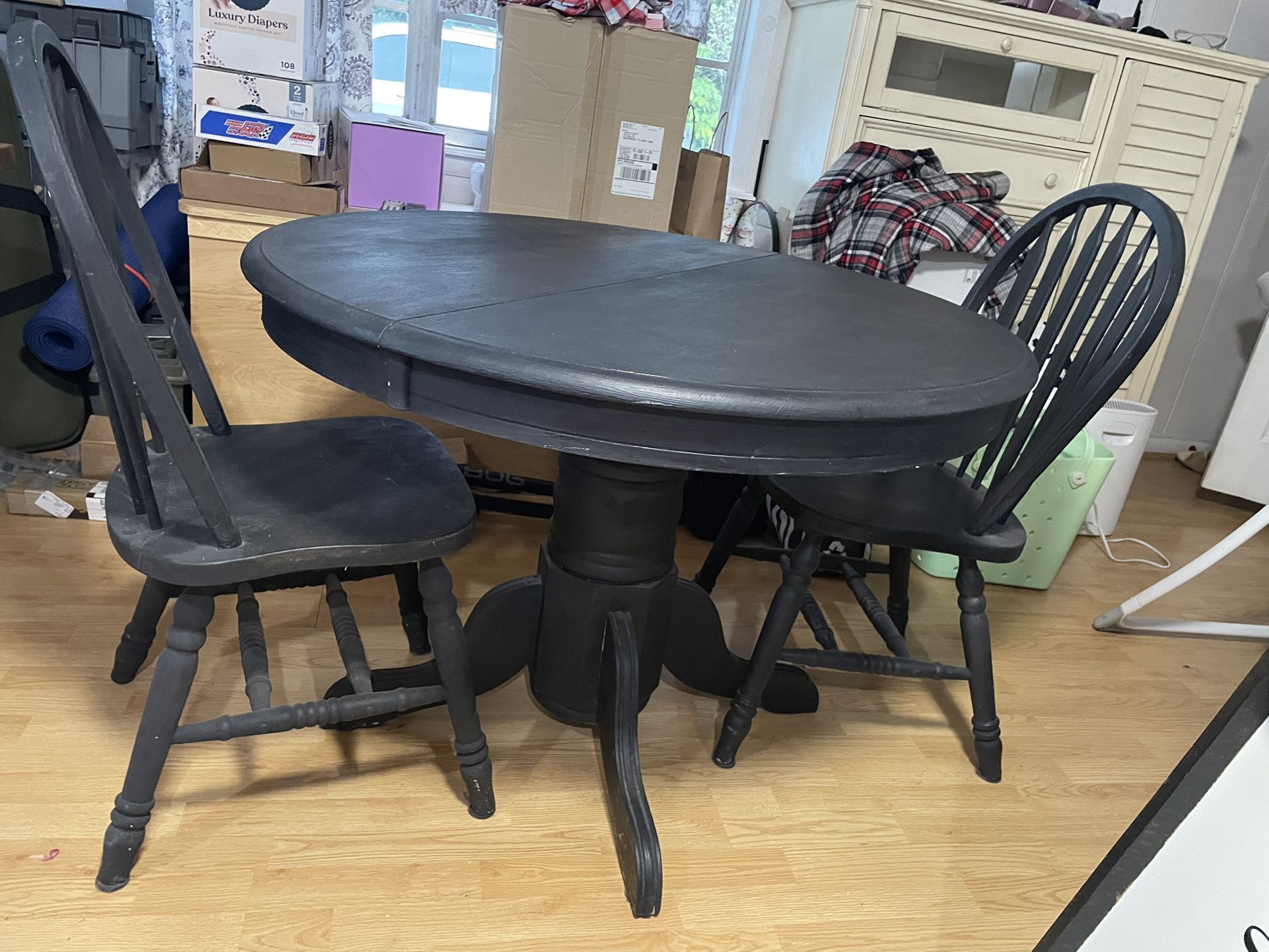 Antique Dinning Table With 2 Chairs