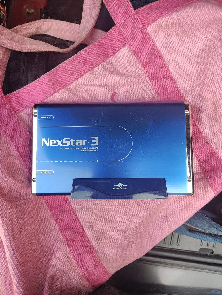 NexStar•3 External 3.5” Hard Drive Enclosure USB 2.0 Interface
