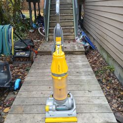 Dyson DC07 “All Floors” Upright Vacuum
Color: Yellow / Gray
Technology: Root Cyclone™
Filtration: Lifetime HEPA filter