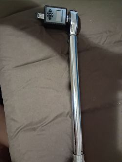 Digital torch wrench