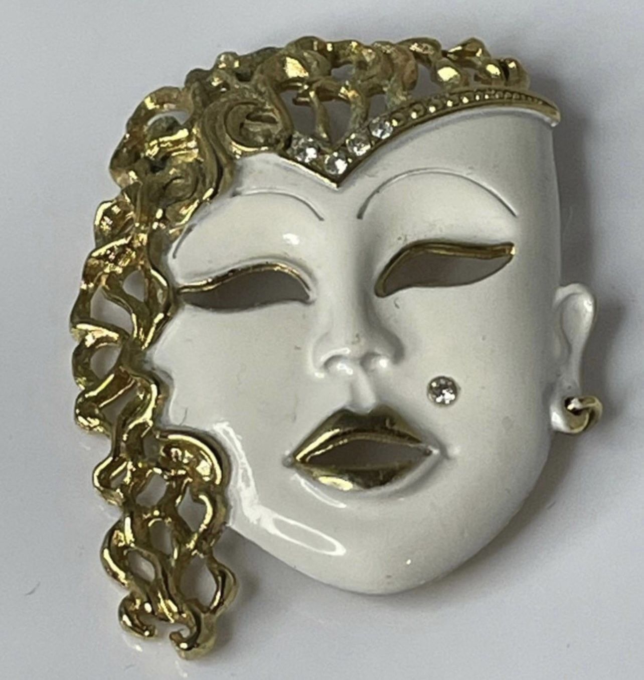 Vintage Goddess White Mask Face Theatre Gold Tone Trim Pin Brooch