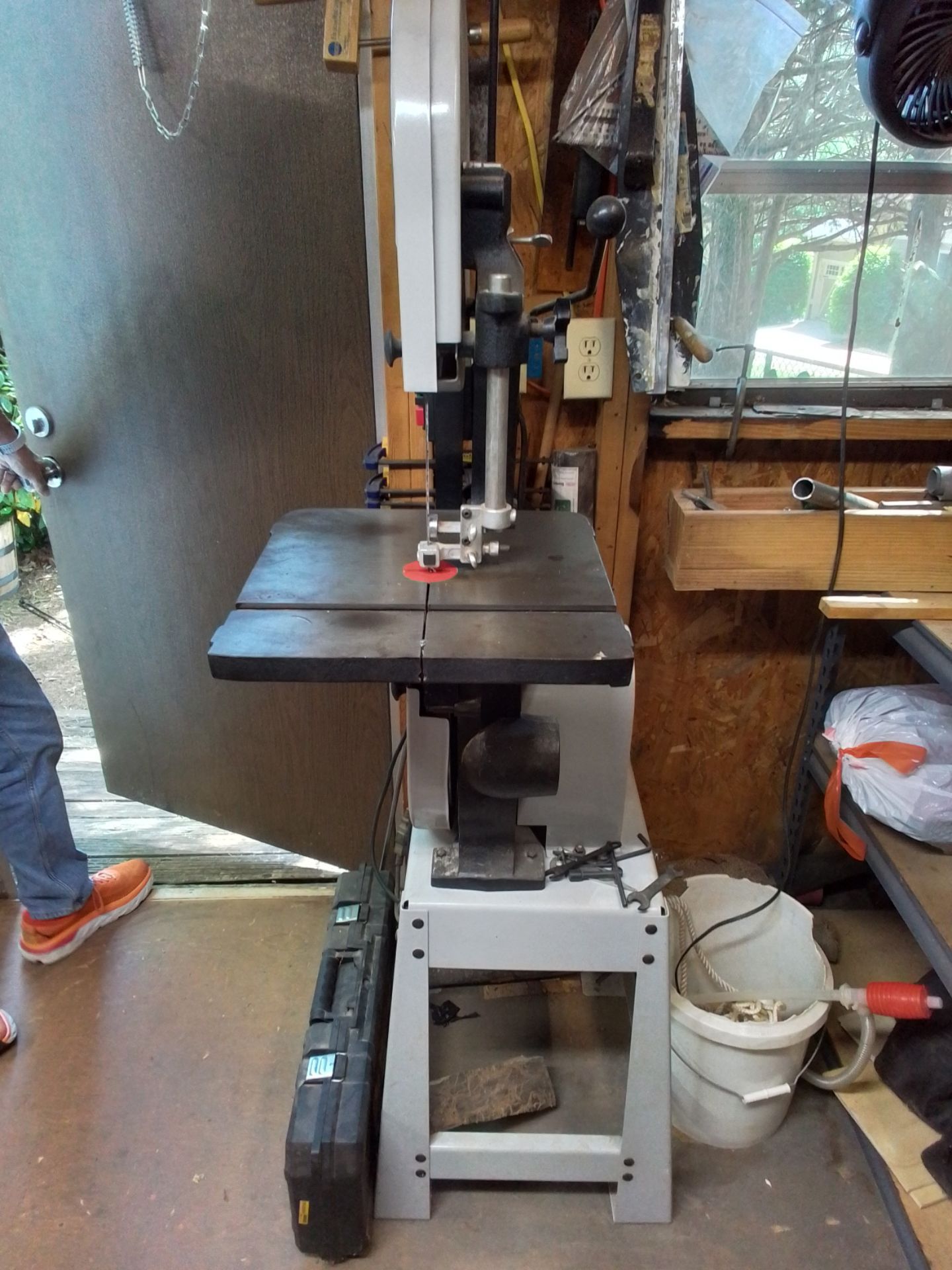 Delta band saw