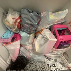 14 bags of girls dollhouses and barbies/toys