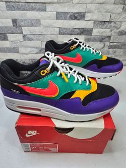 Nike air max shoes
