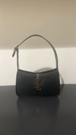 Black shoulder bag