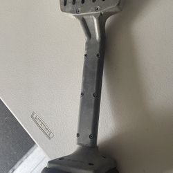 Carpet Knee Kicker