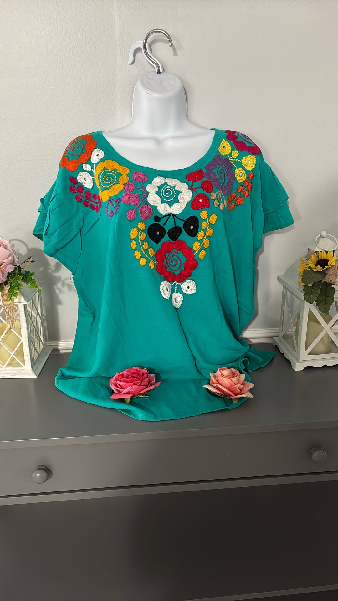 Blusa Bordada De Flores A Mano Artesanal