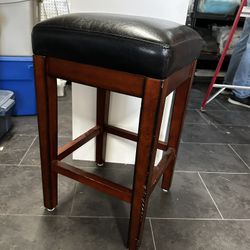 Set If 2 Bar Stools