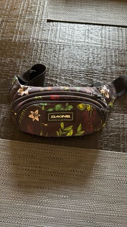 Women’s pouch