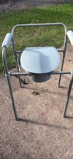 Silla toilet para descapacitados en Mesquite, Texas, $ 30 dlls