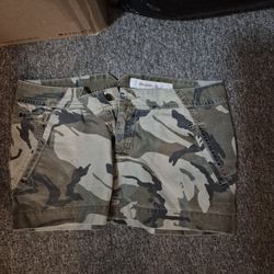 Size 13 Camo Skirt 