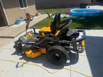 Cud  Cadet Ultima Z2 42in. Fabricated Deck 21.5HP V-Twin Kawasaki FR Series Engine Dual Hydro Drive Gas Zero Turn Riding Lawn Mower New