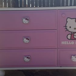Hello Kitty Dresser 