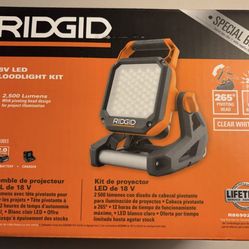Rigid 18v LED Floodlight Kit -- Light, Battery & Charger  (R86902KSB) NEW in Box