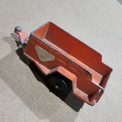 Vintage Tootsietoy  Orange Uhaul  Trailer Die Cast 1950s.  $5