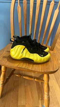 Nike Air Foamposite One Electrolime Size 8