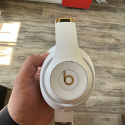 Beats Studio Wireless For Sale $100