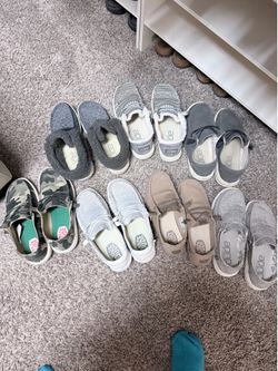 Lot of woman’s size 8 hey dudes