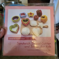 Sandwich Shape Cutters 4 Pack Brand New Never Used 