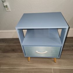 Nightstands (2 tables)