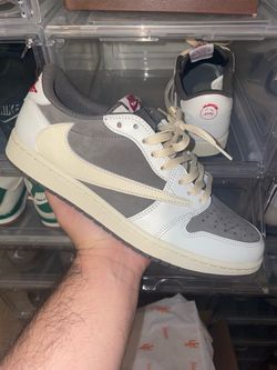 Jordan 1 Low Travis Reverse Mocha (9.5US)