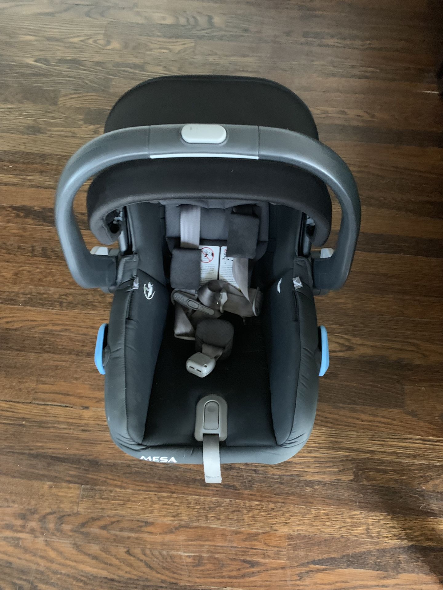 2018 Uppababy Mesa Infant Car seat w/ Base