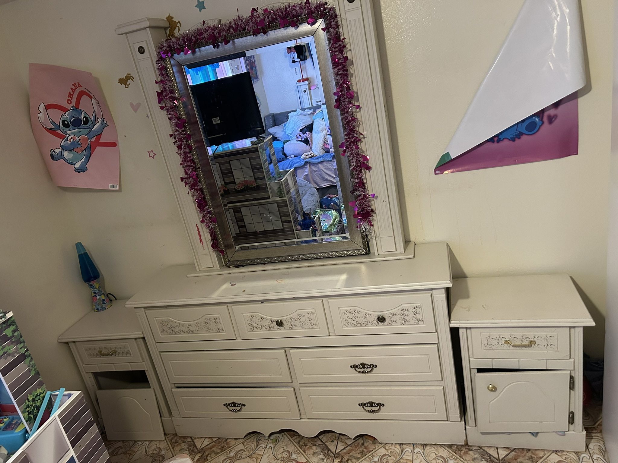 Bed Room Set 