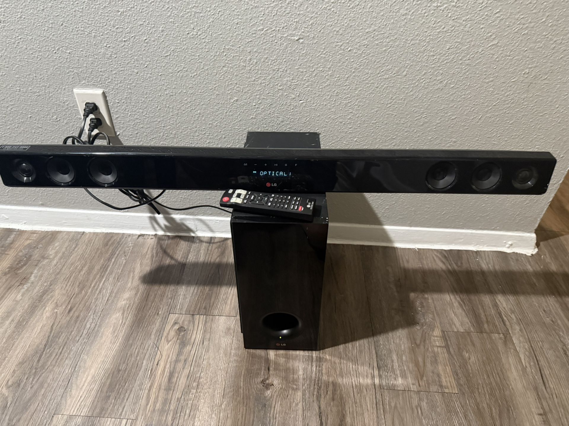 LG sound bar works very well with its original remote
