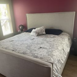 Complete King Size Bedroom Set – Bed, Mattress, Nightstands & Lamps