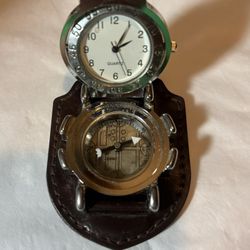Clip on Quartz Watch With a Leather Holder